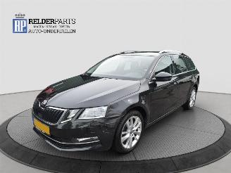 Coche accidentado Skoda Octavia 1.6 TDI 2017/11