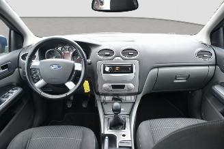 Ford Focus 1.6  16V picture 12