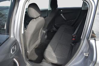 Peugeot 2008 1.2 VTI PURE TECH picture 12