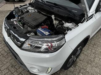 Suzuki Vitara 1.6 High Executive Pano picture 12