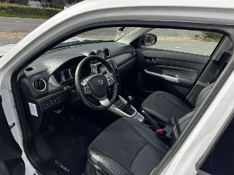 Suzuki Vitara 1.6 High Executive Pano picture 24