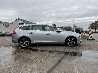 Volvo V-60 1.5 T3 R-Design picture 7