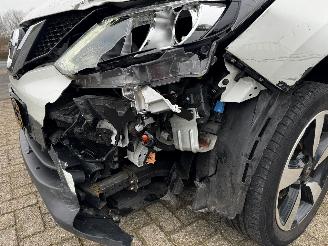 Nissan Qashqai 1.2 N-Vision | 76.377 KM | PANORAMA DAK | picture 14