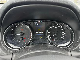 Nissan Qashqai 1.2 N-Vision | 76.377 KM | PANORAMA DAK | picture 26