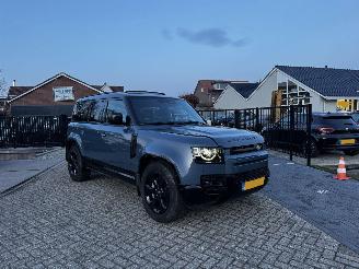 Damaged car Land Rover Defender 2.0 P400e 110 X-Dynamic 2022/8