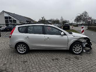 Hyundai I-30 CW 1.6i Style  1ST OWNER !! CLIMA picture 9