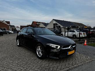 uszkodzony samochody osobowe Mercedes A-klasse 180 Business Solution Pano 2019/7