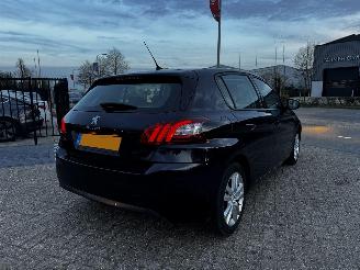 Peugeot 308 1.2 VTi Active picture 8