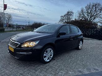 Peugeot 308 1.2 VTi Active picture 4