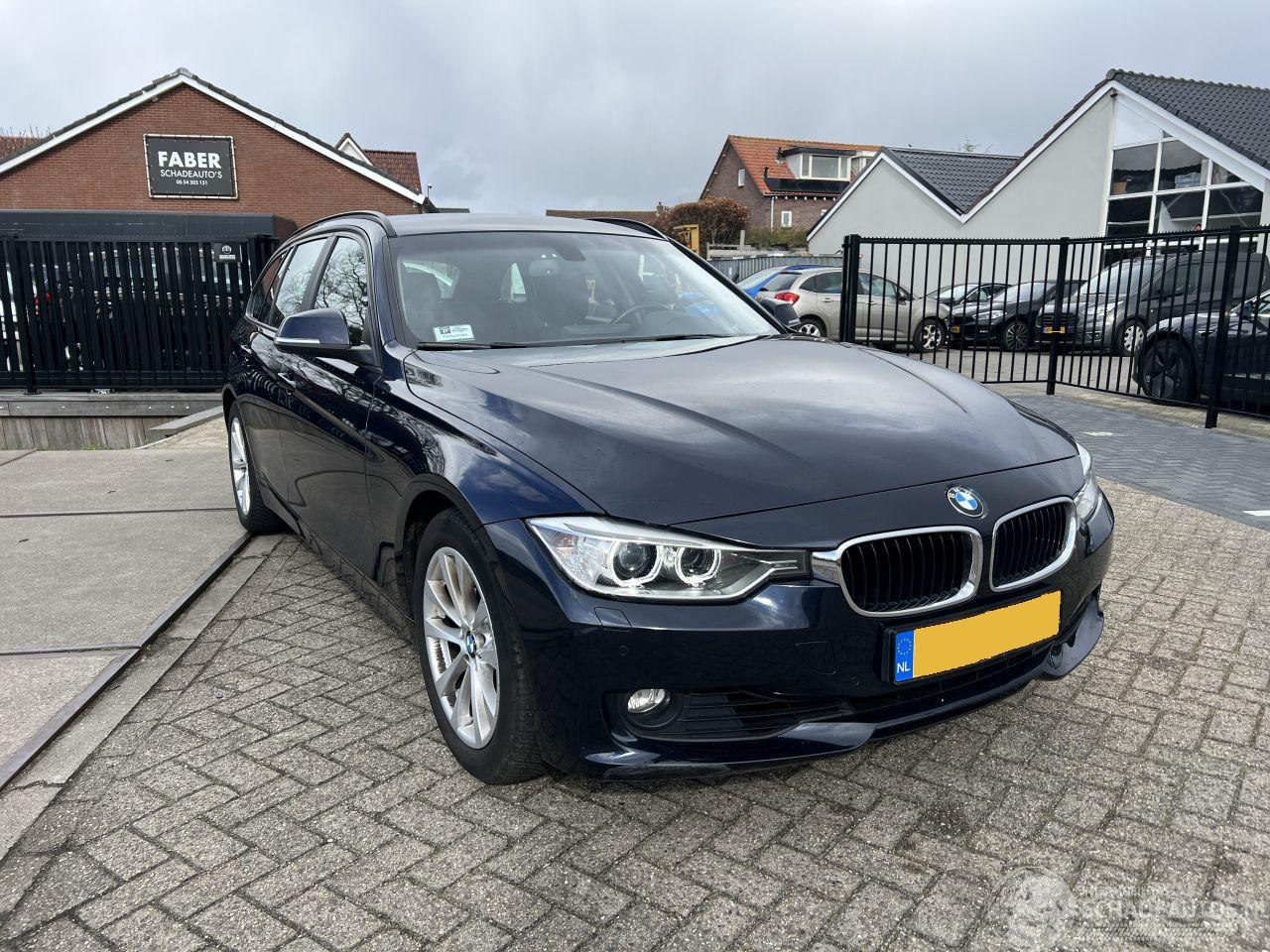 BMW 3-serie Touring - 320i High Executive