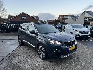 Vaurioauto  passenger cars Peugeot 5008 1.2 PureTech GT-Line Pano!! 2019/1