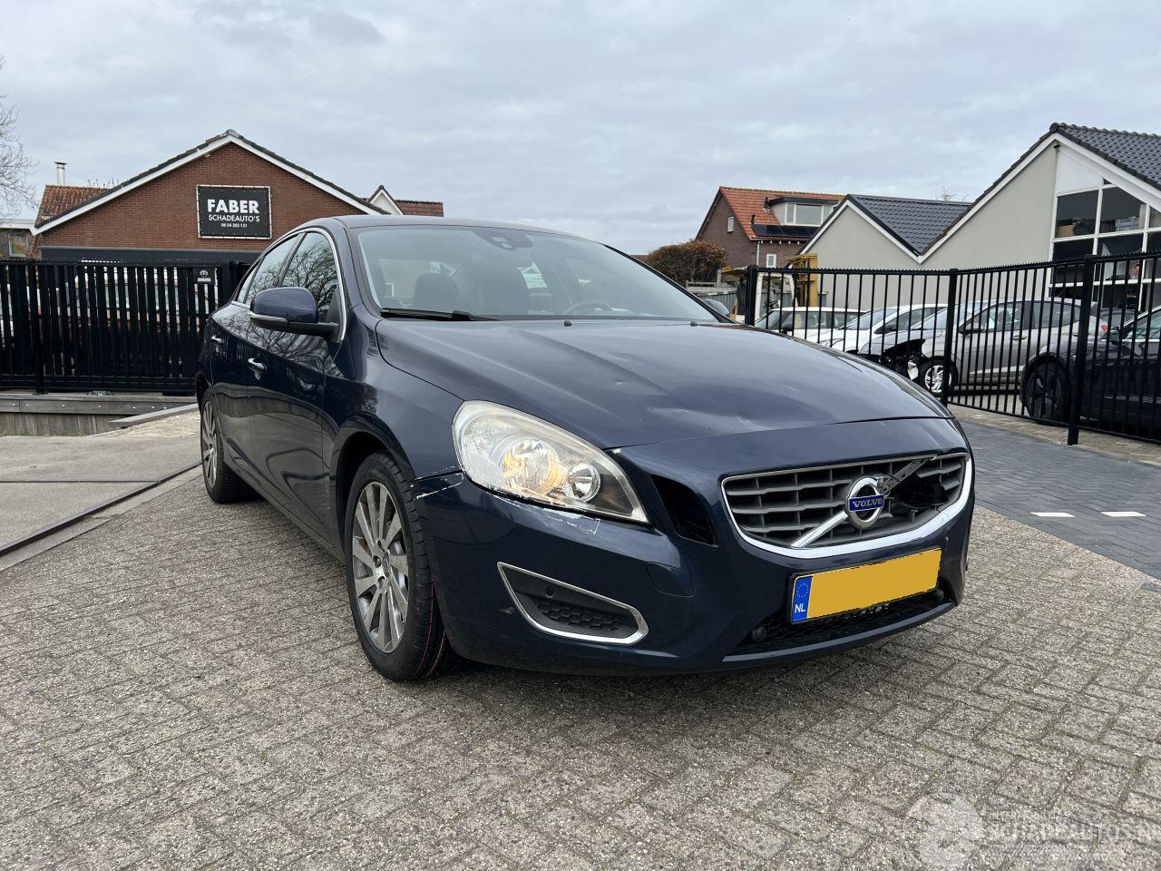 Volvo S-60 1.6 T4 Momentum Automaat