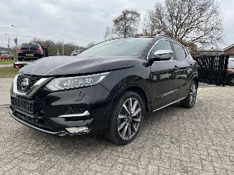 Unfallwagen Nissan Qashqai 1.3 DIG-T Tekna + automaat !! 2019/8