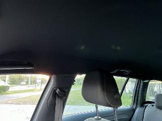 Volkswagen Golf 1.6 TDI Highline Business R picture 22