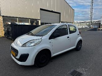 Peugeot 107 1.0 Access Accent Facelift picture 3