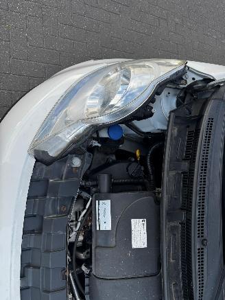 Peugeot 107 1.0 Access Accent Facelift picture 22