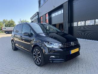 Unfallwagen Volkswagen Touran 1.5 TSI Comfortline 7p 2018/11