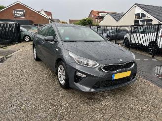 Auto incidentate Kia Ceed 1.4 T-GDi ExecutiveLine AUTOMAAT!! 2019/12
