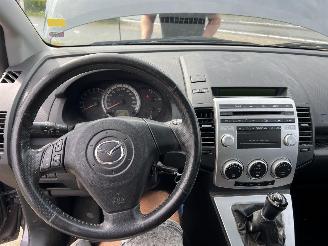 Mazda 5 1.8 S 7p brandschade motor picture 13