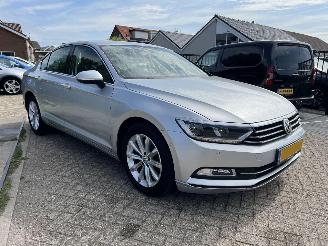 Vaurioauto  passenger cars Volkswagen Passat 1.4 TSI ACT Highline | eerste eigenaar!! 2016/3