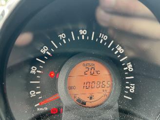 Peugeot 108 1.0 e-VTi Allure  100.865 KM !! picture 19