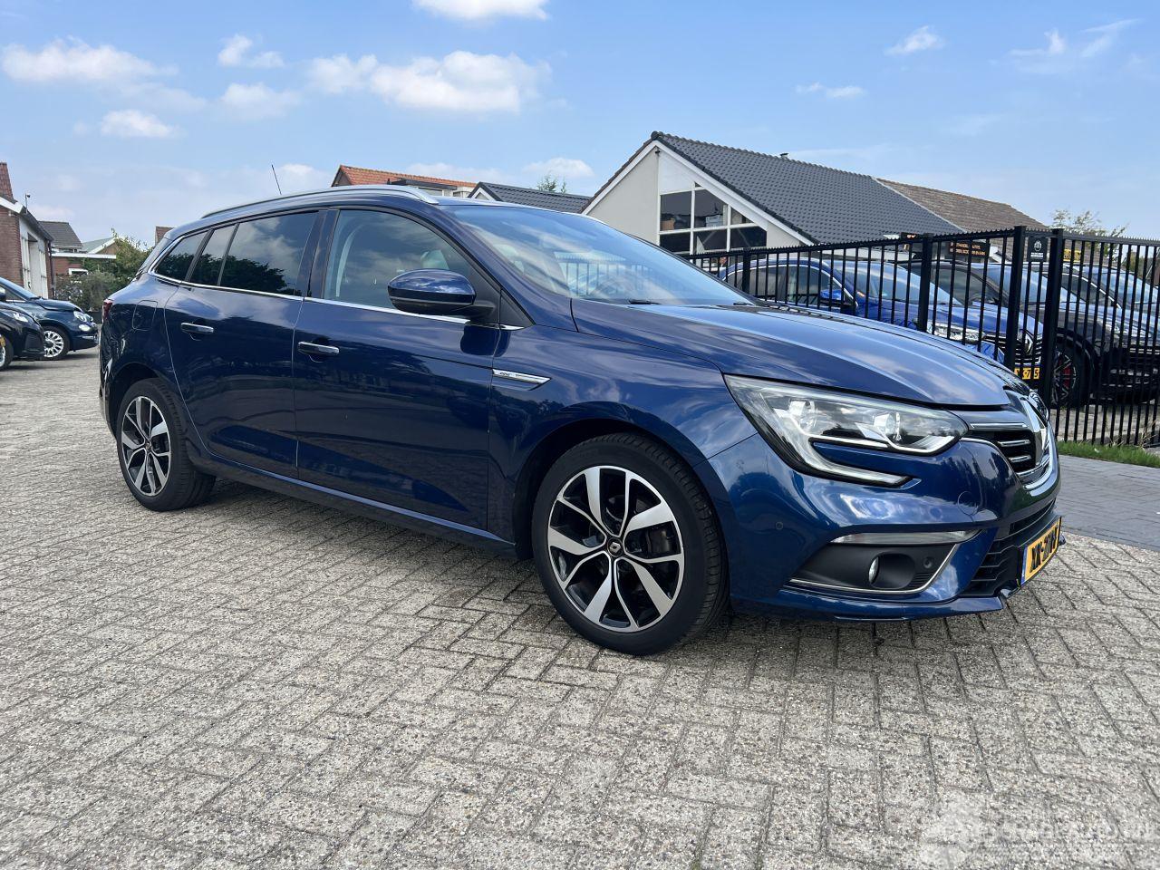 Renault Mégane 1.3 TCe Bose | 77.417 km!!