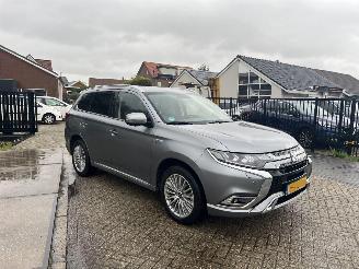 Mitsubishi Outlander 2.4 PHEV Intense+ picture 2