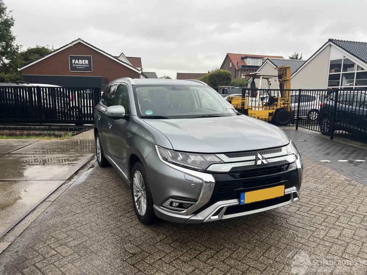 Mitsubishi Outlander 2.4 PHEV Intense+