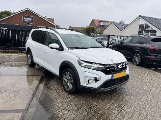 Unfallwagen Dacia Jogger 1.0 TCe 100 ECO-G Expression 7p. | 64.840 km!! 2023/2