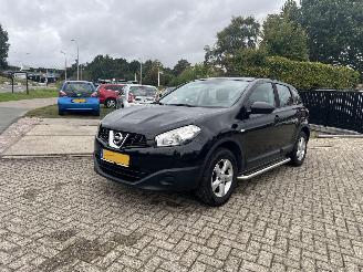 Schadeauto Nissan Qashqai 1.6 Visia 2010/12