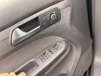 Volkswagen Touran 1.2 TSI 7P picture 20