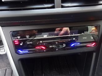 Volkswagen Polo Goal 1.0i 70kw ,DAB+, Navi, Airco, Stoelverw., Lane assist, Adaptive cruise picture 18