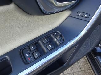 Volvo V-60 D6 TwinEngine 162kw Plug-in Hybride, Leer, Navi, Airco, Trekhaak picture 12
