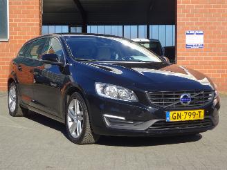 Volvo V-60 D6 TwinEngine 162kw Plug-in Hybride, Leer, Navi, Airco, Trekhaak picture 3
