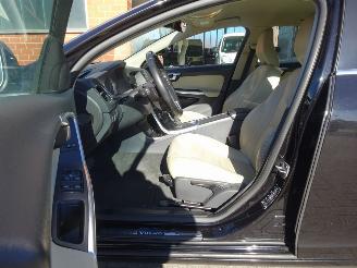 Volvo V-60 D6 TwinEngine 162kw Plug-in Hybride, Leer, Navi, Airco, Trekhaak picture 8