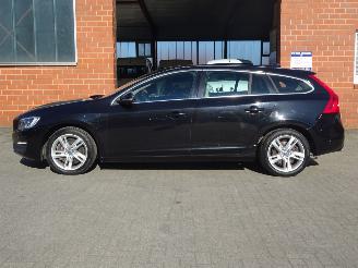 Volvo V-60 D6 TwinEngine 162kw Plug-in Hybride, Leer, Navi, Airco, Trekhaak picture 7