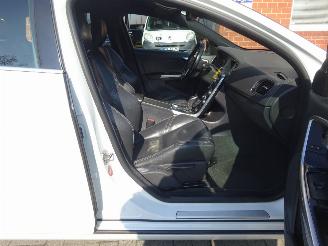 Volvo V-60 2.4 D6 AWD Plug-In Hybrid Summum, Leer, Navi, Climate & cruise picture 7