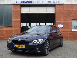Damaged car BMW 3-serie 328i Sport 180kw Automaat, Climate & Cruise, Navi 2012/5