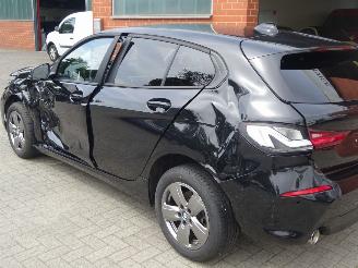 BMW 1-serie 118i Advantage 136pk Automaat, Airco, Navi-MMS, Cruise, Lane assist picture 7