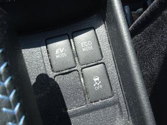 Toyota Yaris 1.5 Hybrid Bi-Tone, Climate & Cruise, Lane assist, Navi picture 23