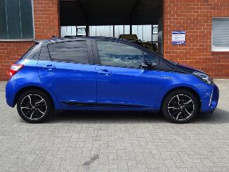 Toyota Yaris 1.5 Hybrid Bi-Tone, Climate & Cruise, Lane assist, Navi picture 6