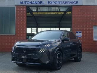 Voiture accidenté Peugeot e-3008 GT 157kw/214pk, Elektro WLTP 524 km 2024/9