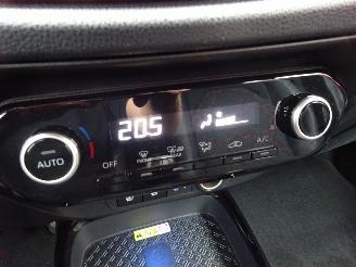 Toyota Aygo JBL 53 kw Euro6, Navi, DAB+, Camera, Half leer,Cruise & Climate picture 20