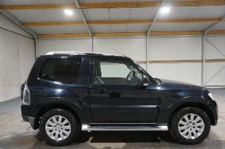 krockskadad bil bedrijf Mitsubishi Pajero 3.2 DID 125kW Automaat Invite High Roof AT HRV 2009/5