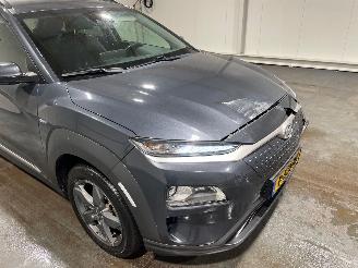 Hyundai Kona EV 100kW Fashion Design 39kWh picture 15