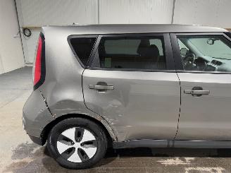 Kia Soul EV 27kWh 81kW ExecutiveLine DAB Stoel/Stuurverwarming picture 27