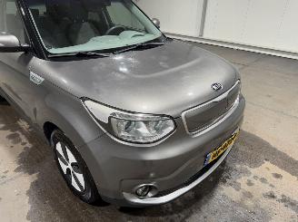 Kia Soul EV 27kWh 81kW ExecutiveLine DAB Stoel/Stuurverwarming picture 17