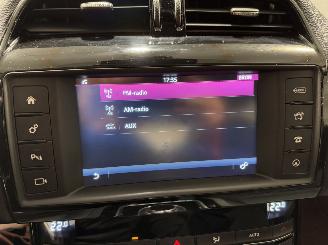 Jaguar XE 2.0D 120kW Automaat Clima Navi Pure picture 18