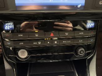 Jaguar XE 2.0D 120kW Automaat Clima Navi Pure picture 19