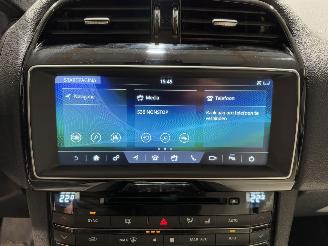 Jaguar F-Pace 2.0 132kW Portforlio Automaat AWD 20D picture 21